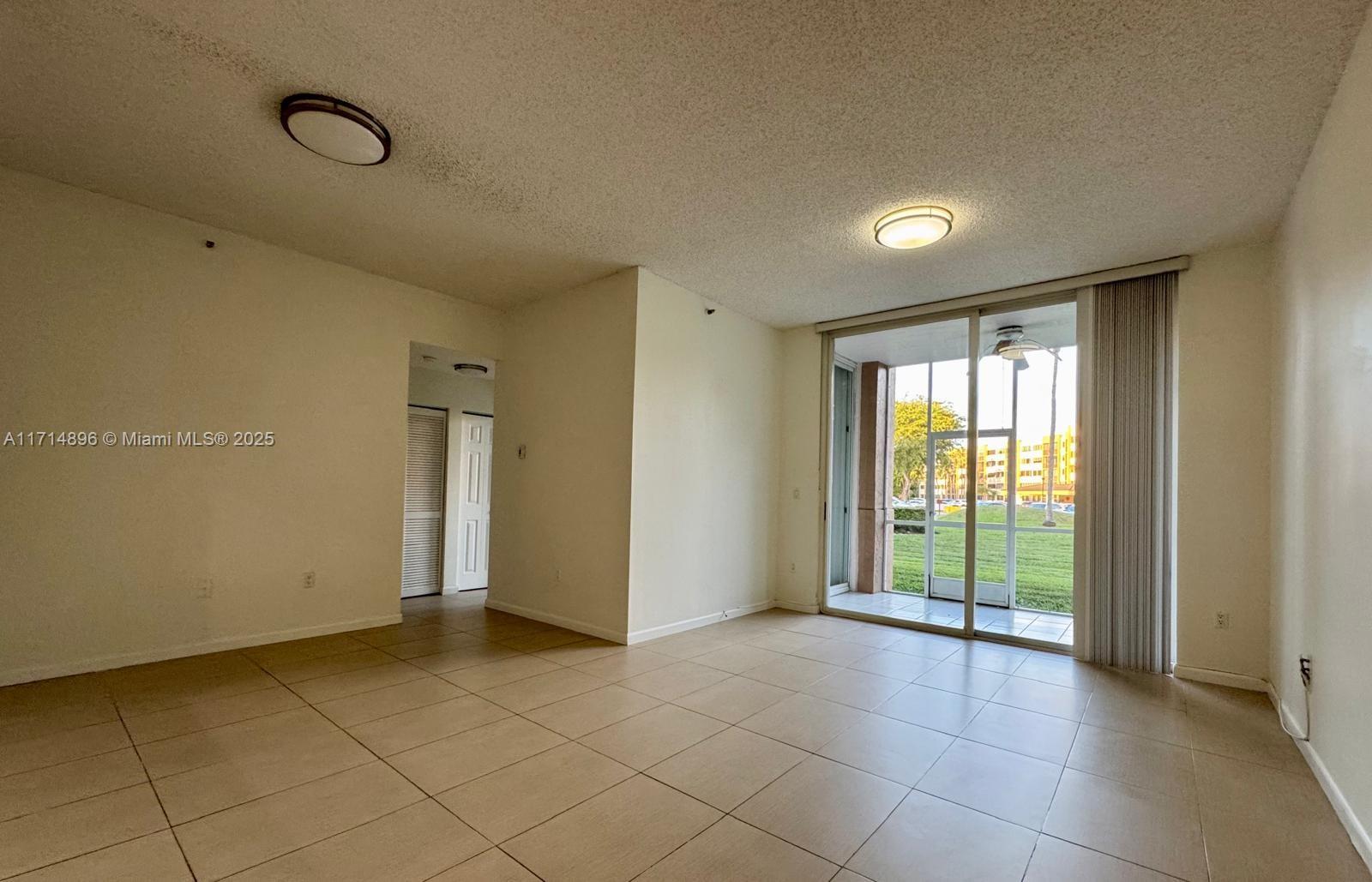 DORAL HOUSE CONDO NO 1 - Residential