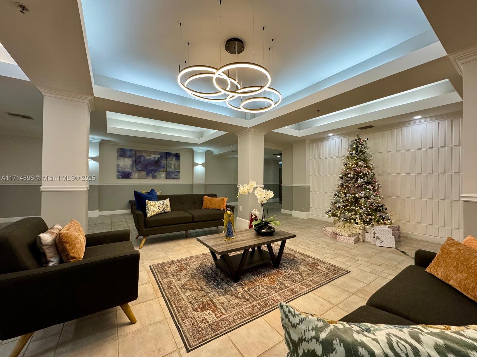 DORAL HOUSE CONDO NO 1 - Residential