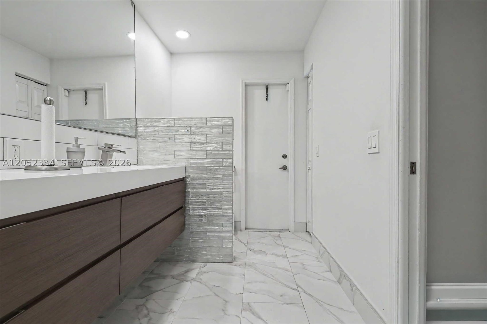 NORTH SPRINGS - Residential