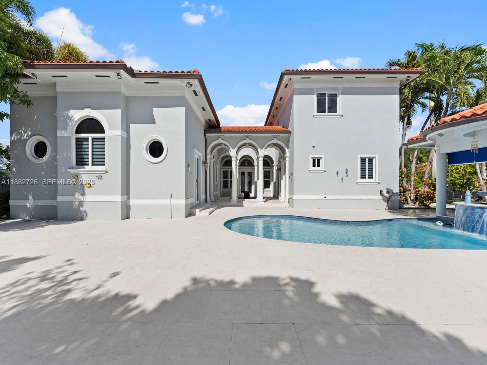 SOUTH SPRINGS HOMES - Residential