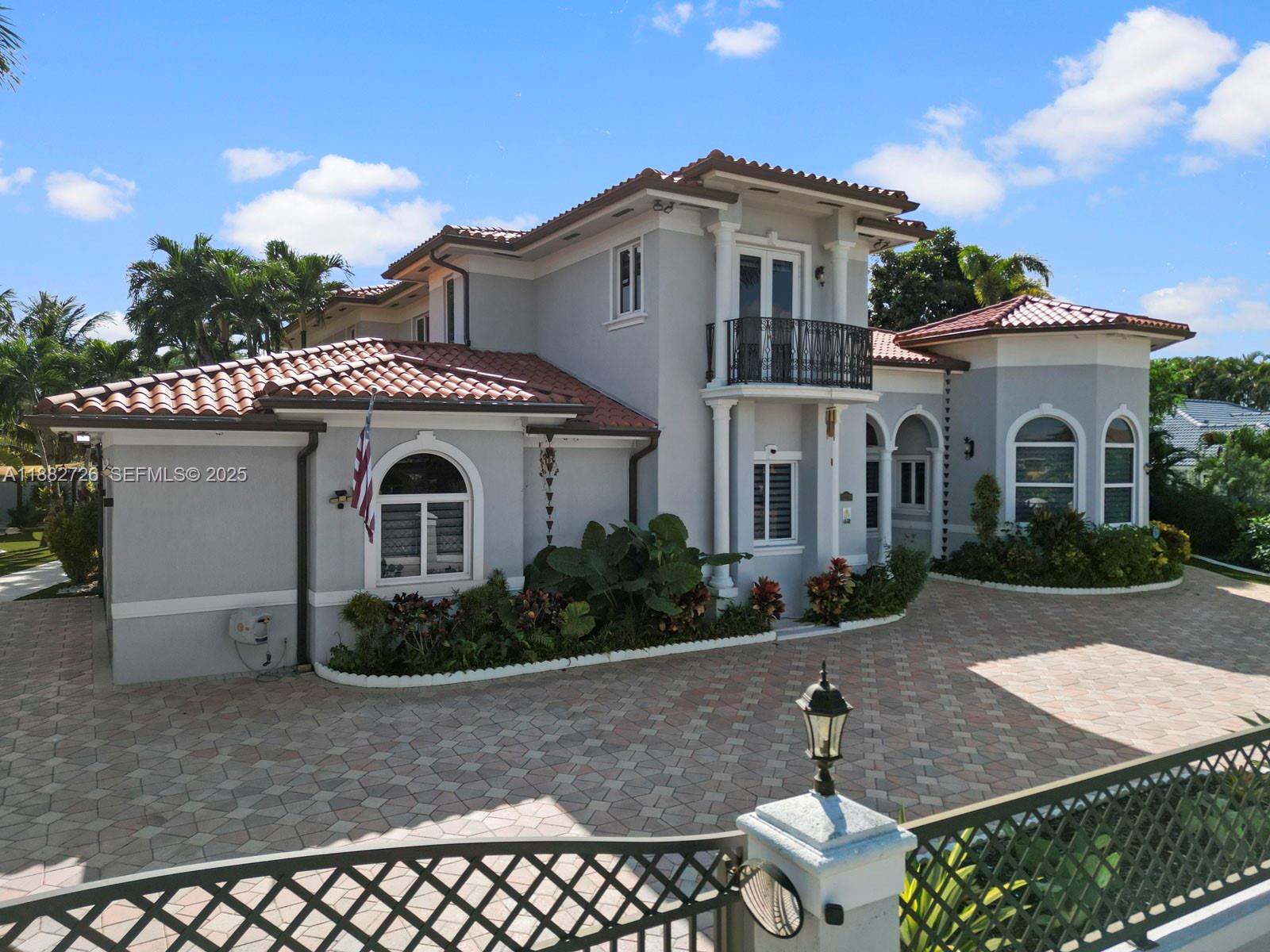 SOUTH SPRINGS HOMES - Residential