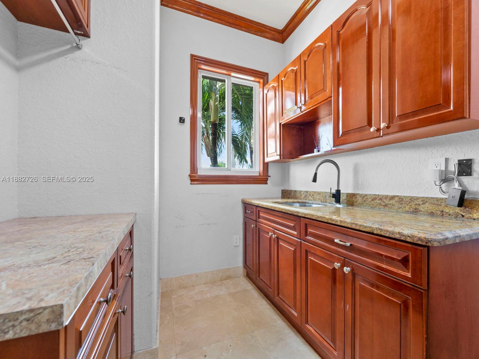 SOUTH SPRINGS HOMES - Residential