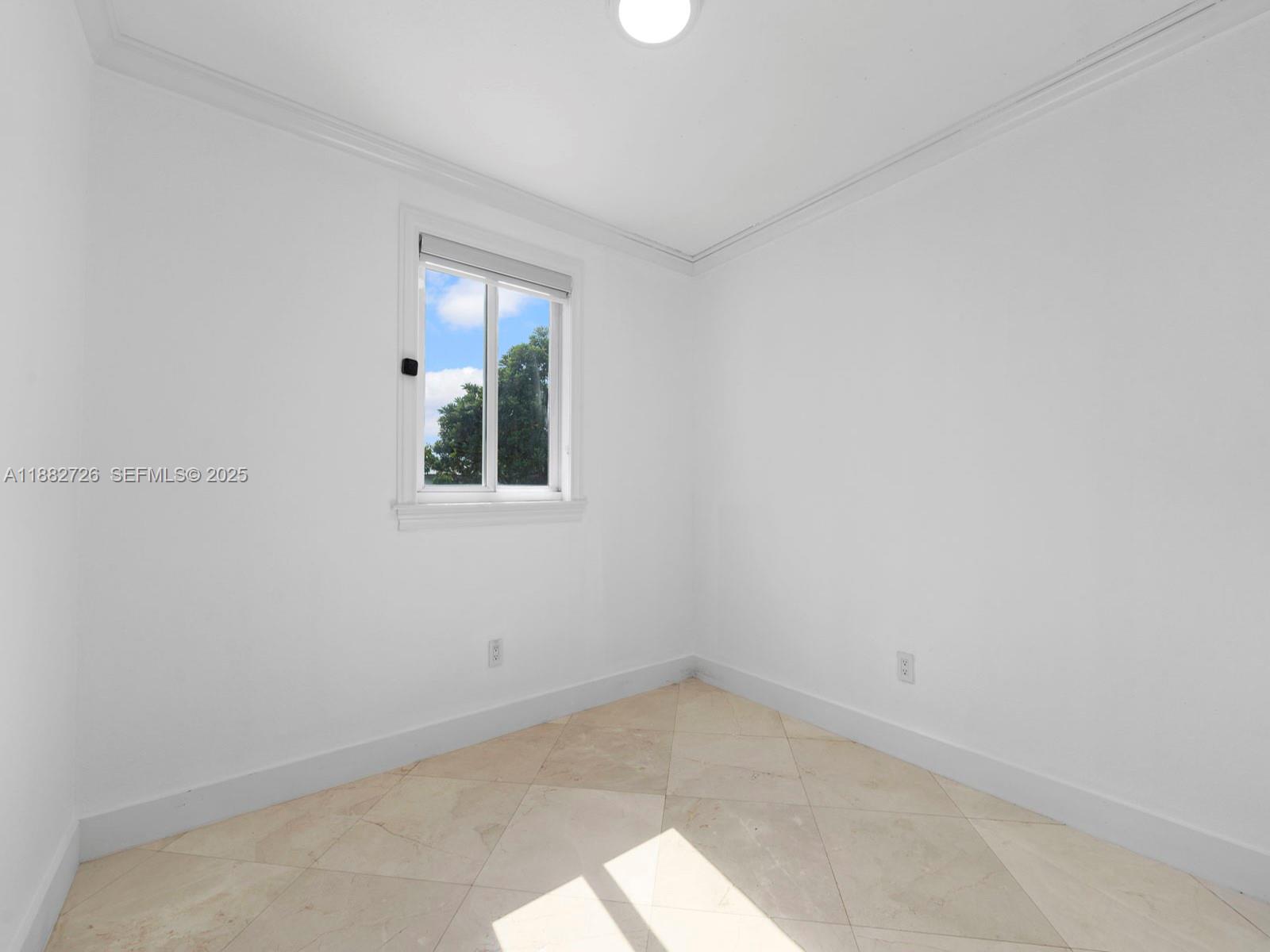 SOUTH SPRINGS HOMES - Residential