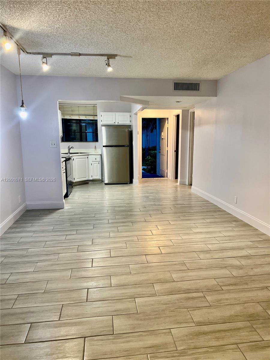 VILLAS AT MEADOW LAKES CO - Residential