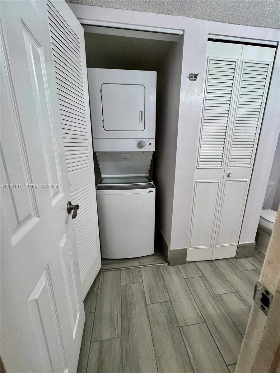 VILLAS AT MEADOW LAKES CO - Residential
