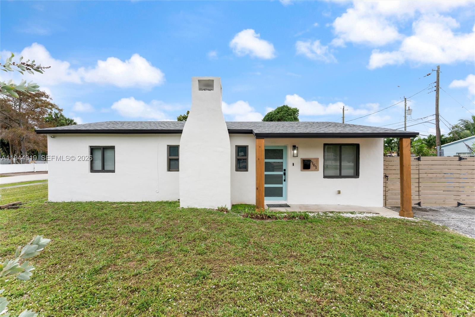 BEAUTIFUL CORNER LOT 3 BEDROOMS 2 BATHROOMS SINGLE-FAMILY HOME IN THE HEART OF THE CITY OF OAKLAND PARK! PERFECT TURN-KEY HOME FOR INVESTORS OR IDEAL FOR FIRST-TIME HOME BUYERS! HOME FEATURES: NEW 2025 ROOF, IMPACT WINDOWS AND DOORS, BEAUTIFUL BATHROOMS, BEAUTIFUL CUSTOM KITCHEN WITH HIGH-END EUROPEAN CABINETS, RECESSED LIGHTING, 2021 STAINLESS-STEEL APPLIANCES, 2021 TANKLESS WATER HEATHER, SPACIOUS BACK, FRONT AND SIDE YARD. NO HOA. GREAT LOCATION CLOSE TO PARKS, SCHOOLS, SHOPPING, AND RESTAURANTS. DON'T MISS OUT ON THE OPPORTUNITY TO MAKE THIS HOME YOUR OWN.
