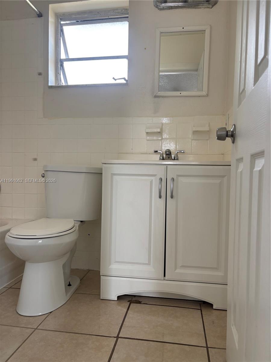 OAKLAND PARK 2ND ADD - Residential Lease