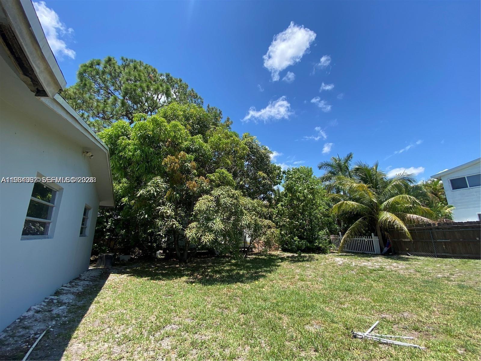 OAKLAND PARK 2ND ADD - Residential Lease