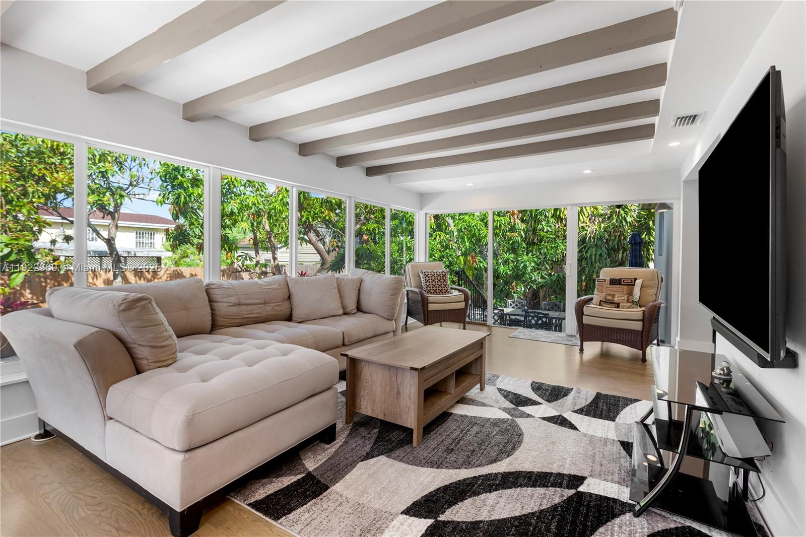 MIRACLE MANOR 3RD ADDN - Residential Lease