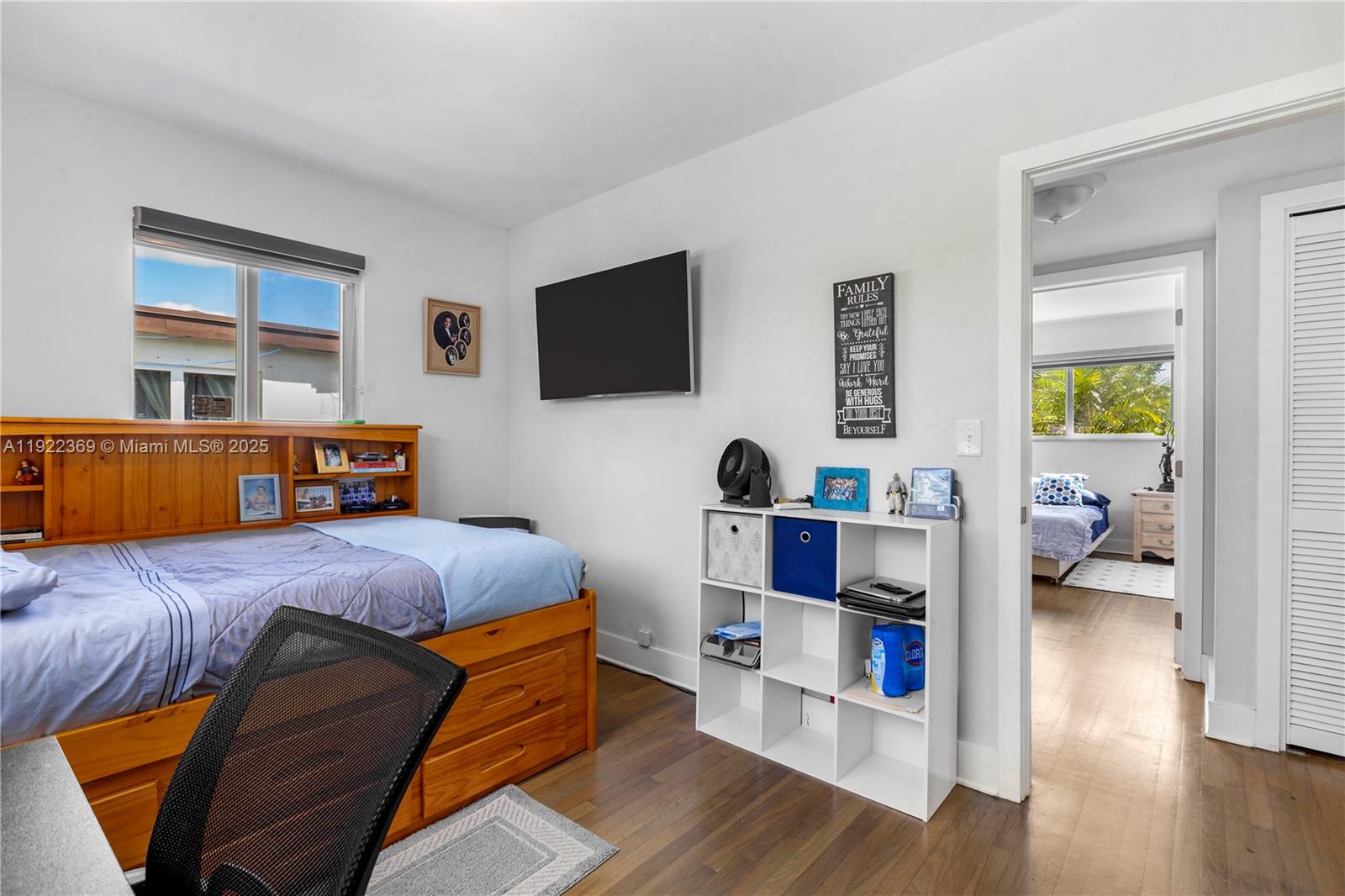MIRACLE MANOR 3RD ADDN - Residential Lease