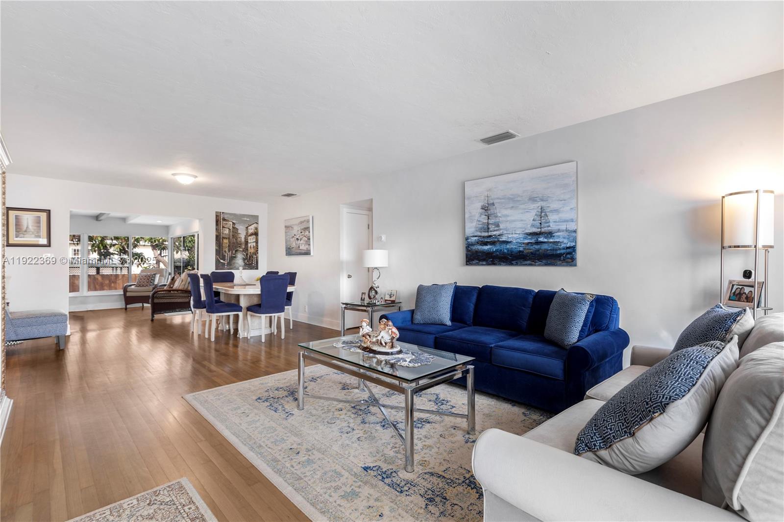 MIRACLE MANOR 3RD ADDN - Residential Lease