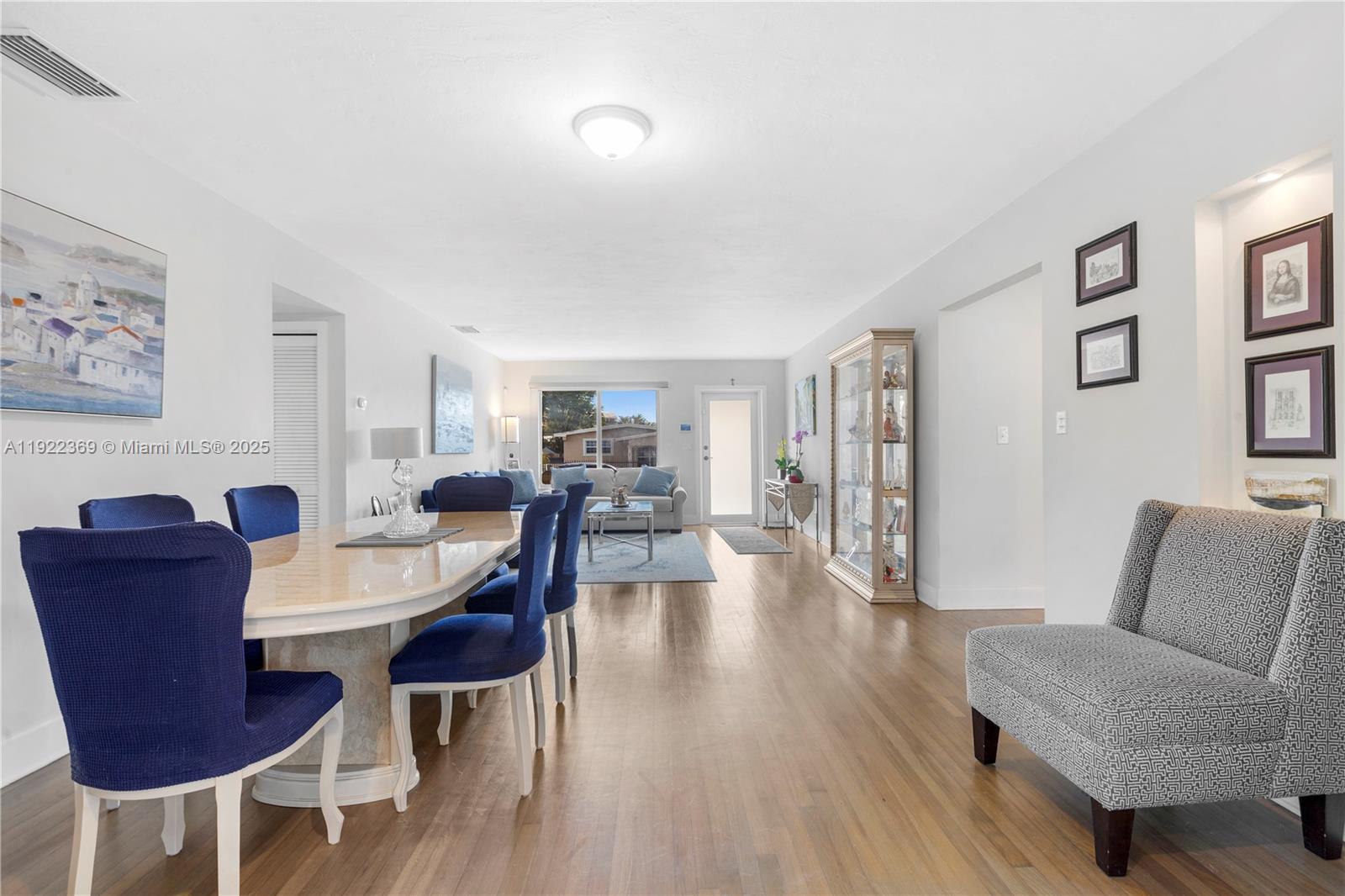 MIRACLE MANOR 3RD ADDN - Residential Lease