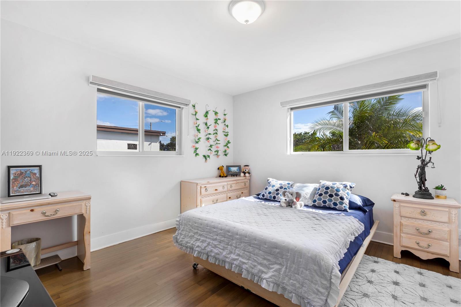 MIRACLE MANOR 3RD ADDN - Residential Lease