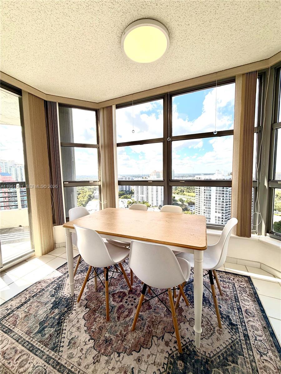 MYSTIC POINTE TOWER 500 C - Residential