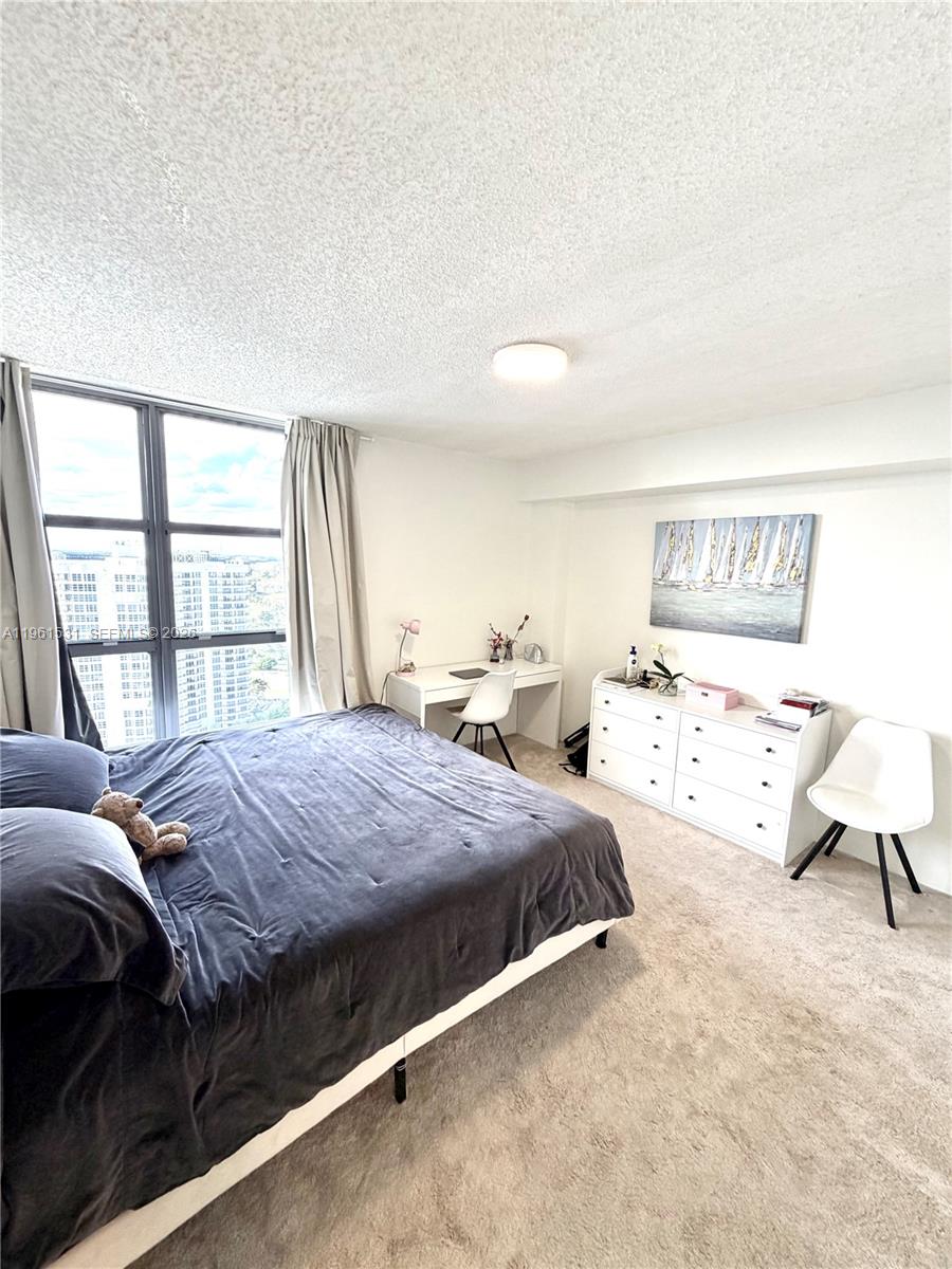 MYSTIC POINTE TOWER 500 C - Residential