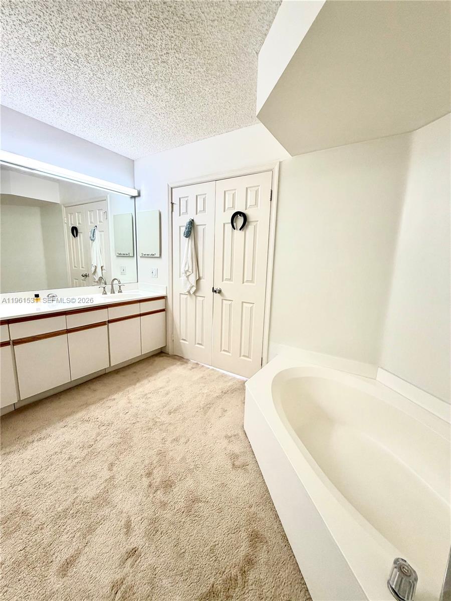 MYSTIC POINTE TOWER 500 C - Residential