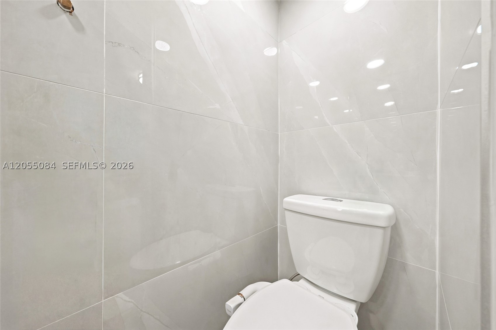 VILLAS DEL LAGO CONDO 8 - Residential