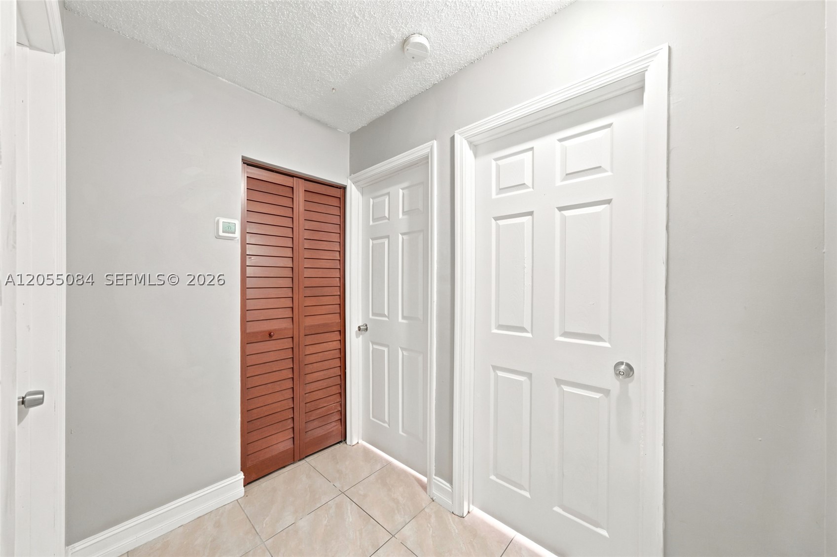 VILLAS DEL LAGO CONDO 8 - Residential