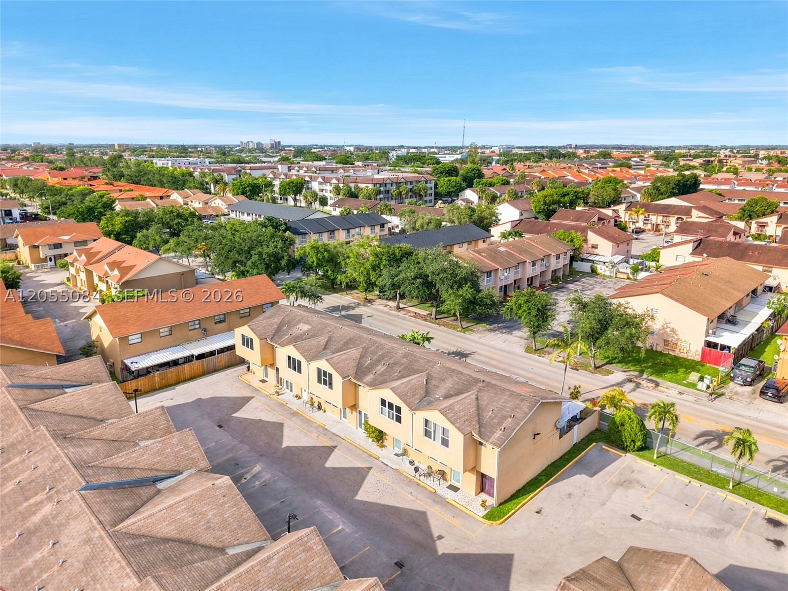 VILLAS DEL LAGO CONDO 8 - Residential