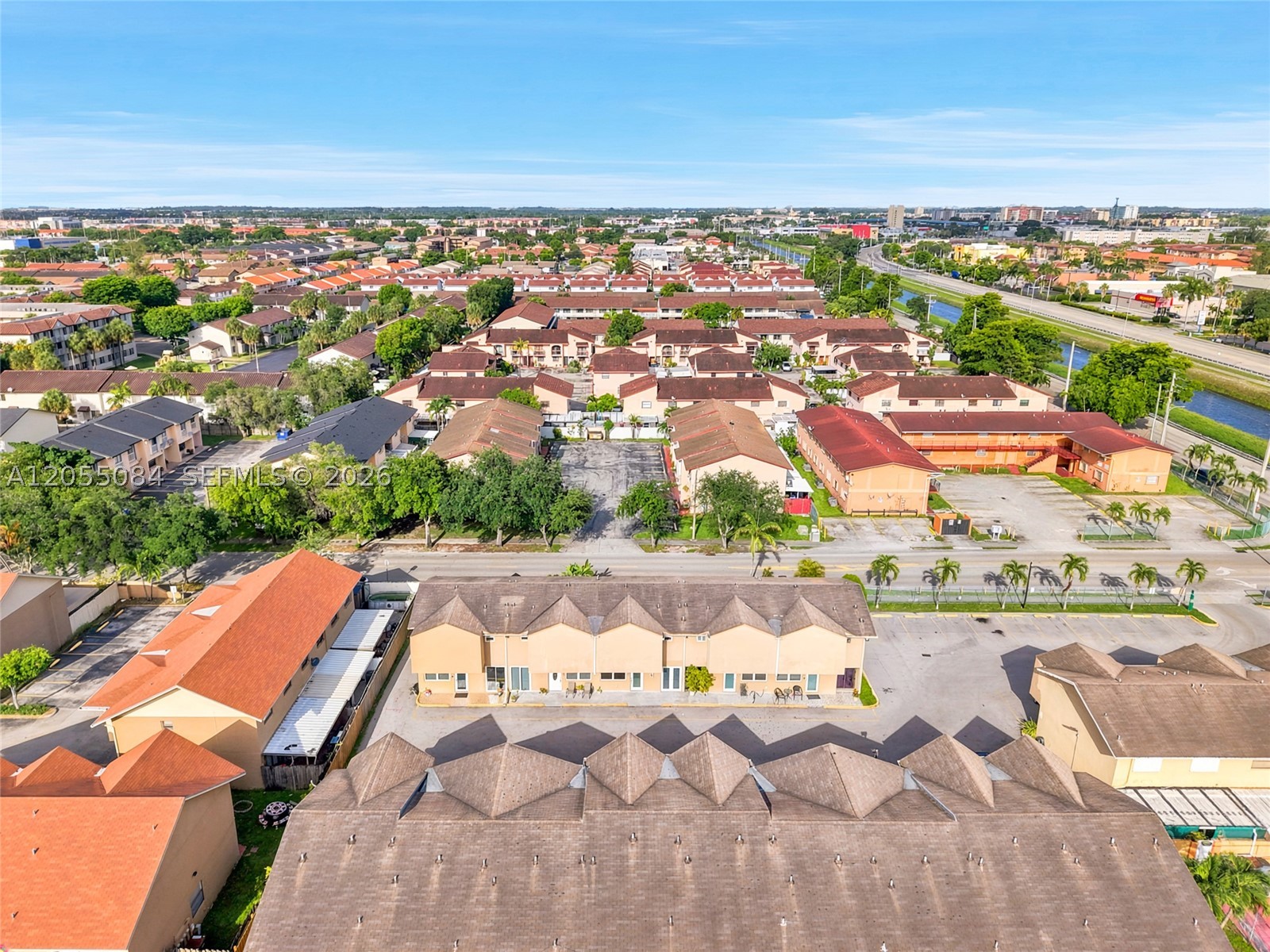 VILLAS DEL LAGO CONDO 8 - Residential