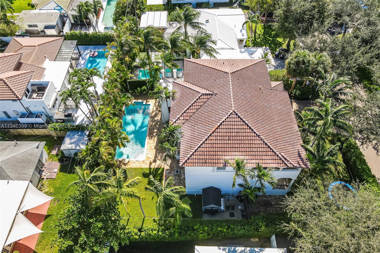 TROPICAL ISLE HOMES SUB 1 - Residential