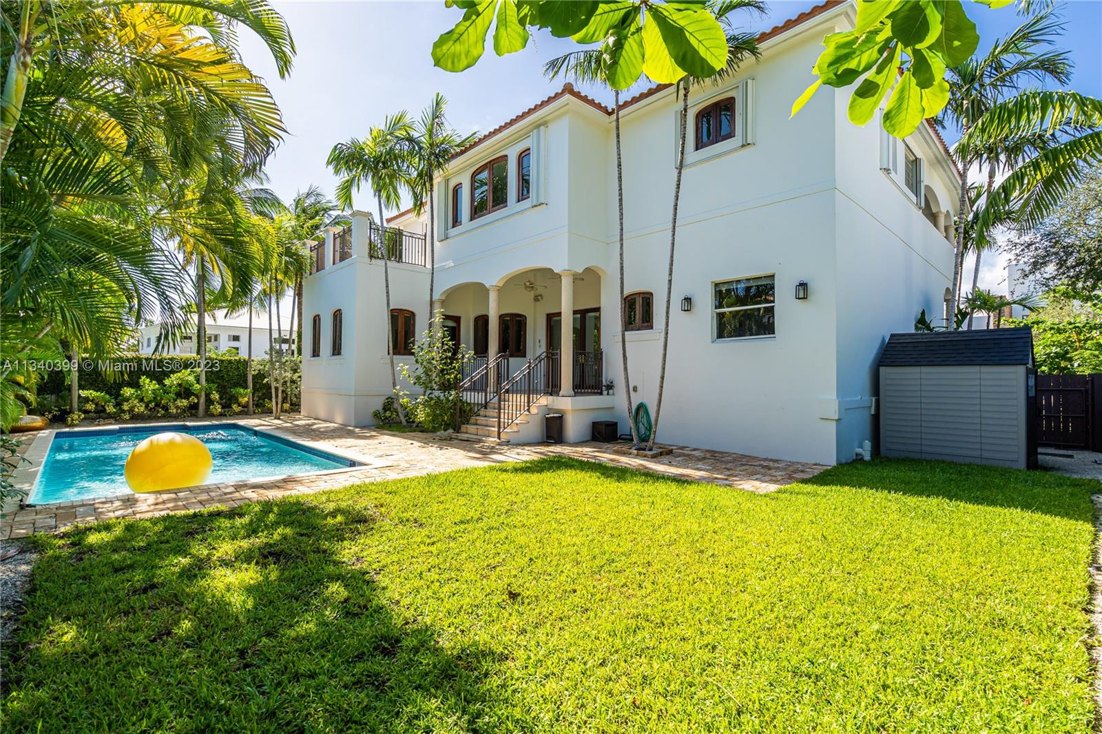 TROPICAL ISLE HOMES SUB 1 - Residential