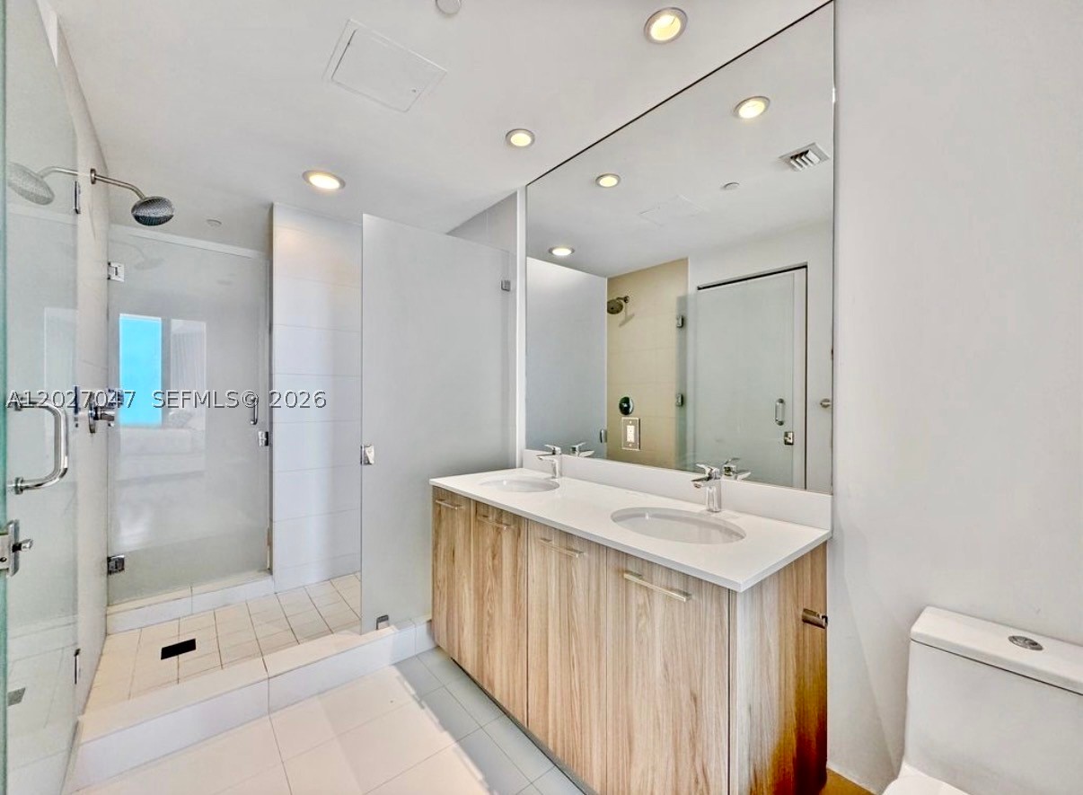 PARAISO BAYVIEWS CONDO - Residential Lease