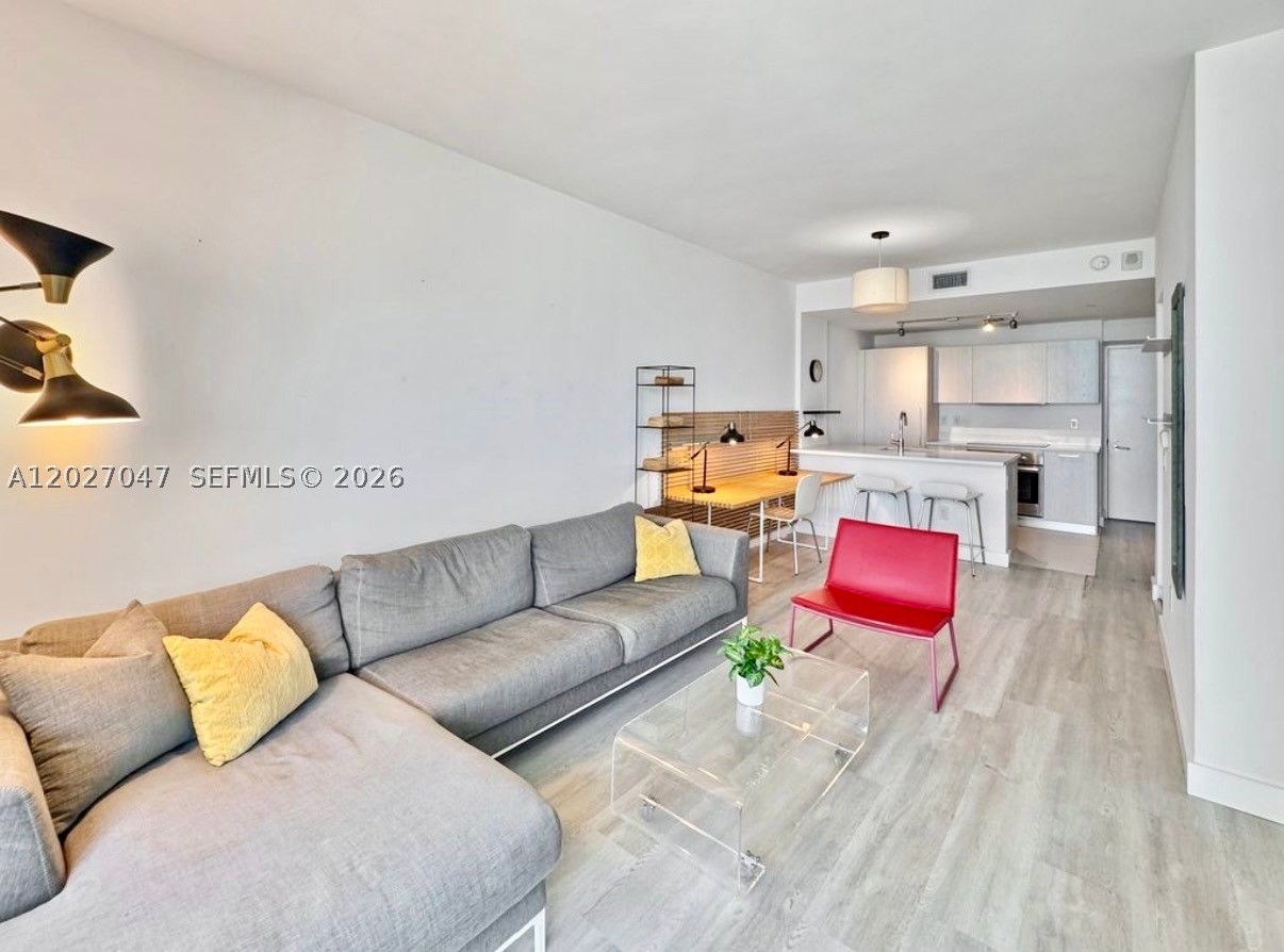 PARAISO BAYVIEWS CONDO - Residential Lease