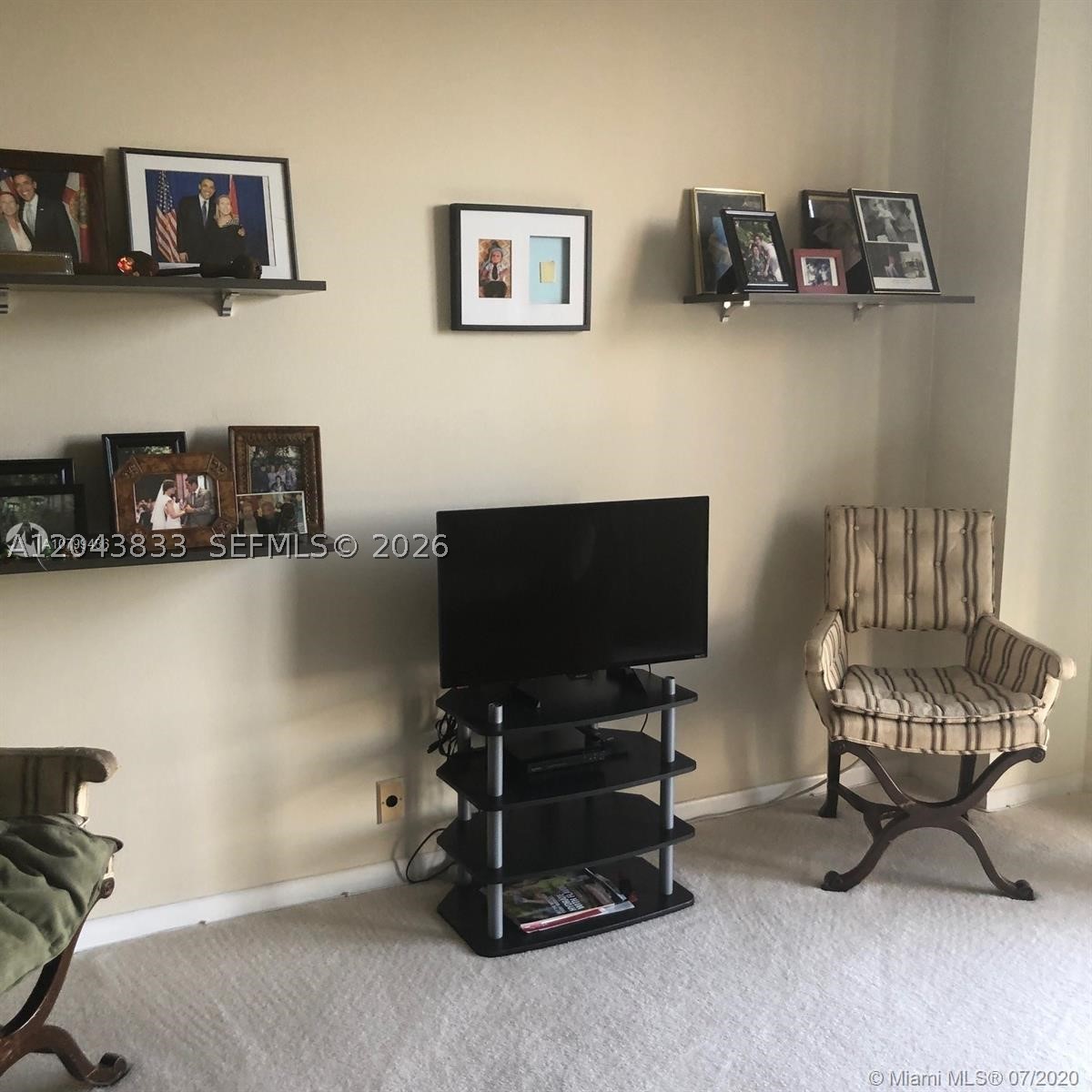 TOWERS OF QUAYSIDE CONDO - Residential