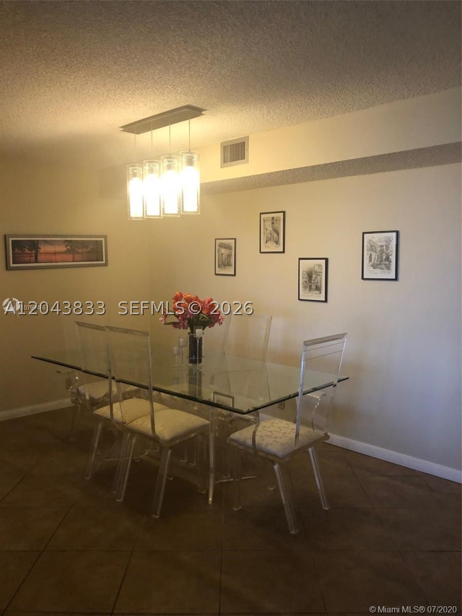 TOWERS OF QUAYSIDE CONDO - Residential