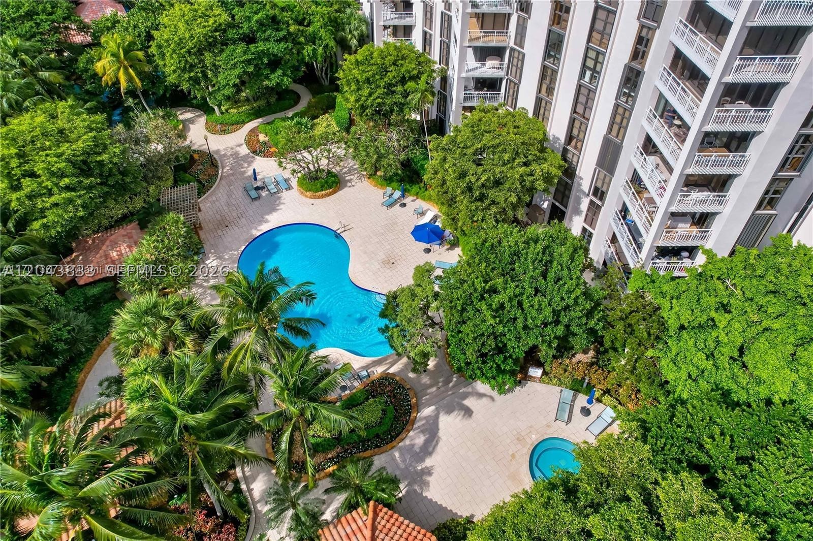 TOWERS OF QUAYSIDE CONDO - Residential