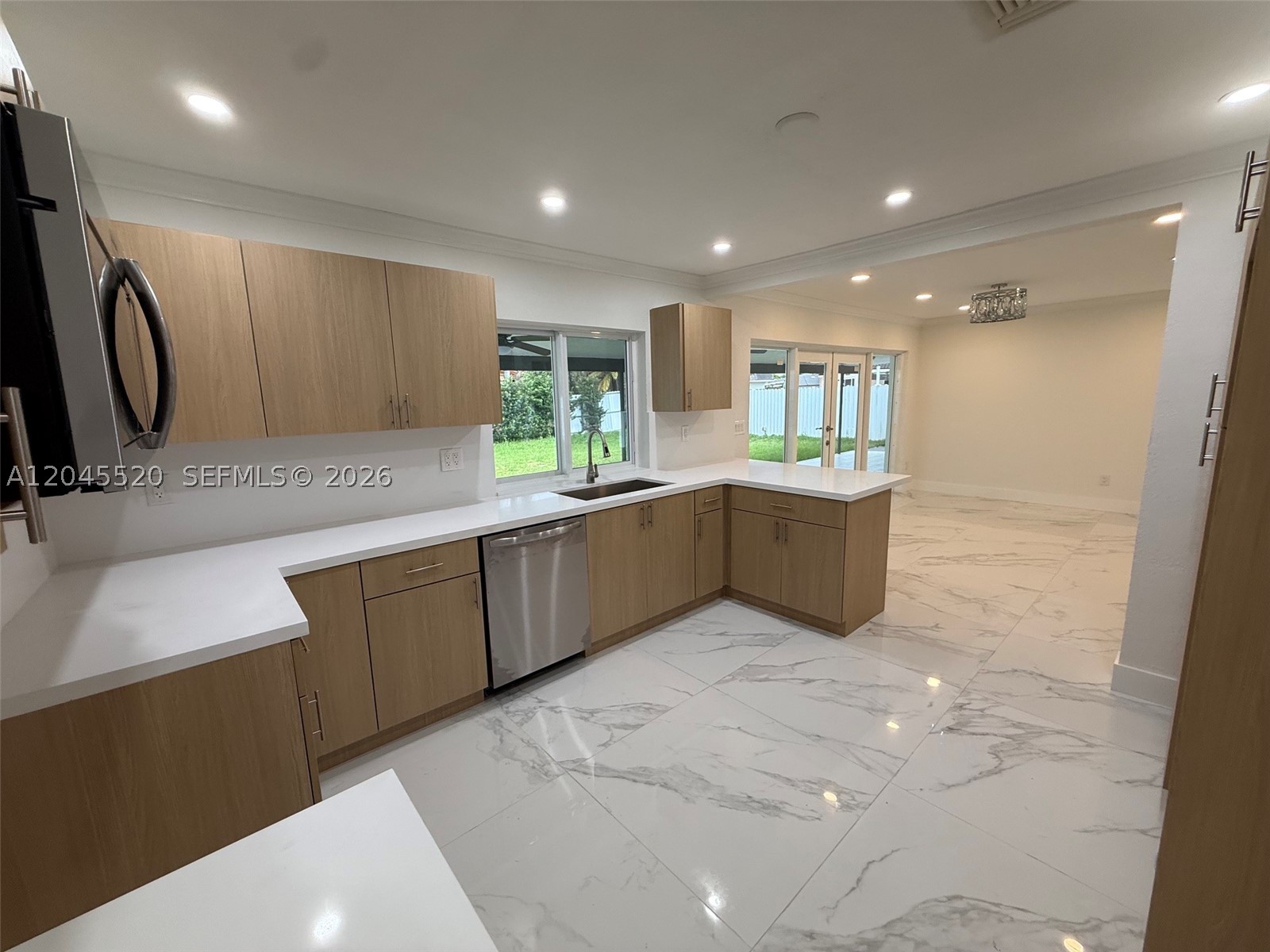 PALM SPRINGS LAKES 4TH AD - Residential Lease