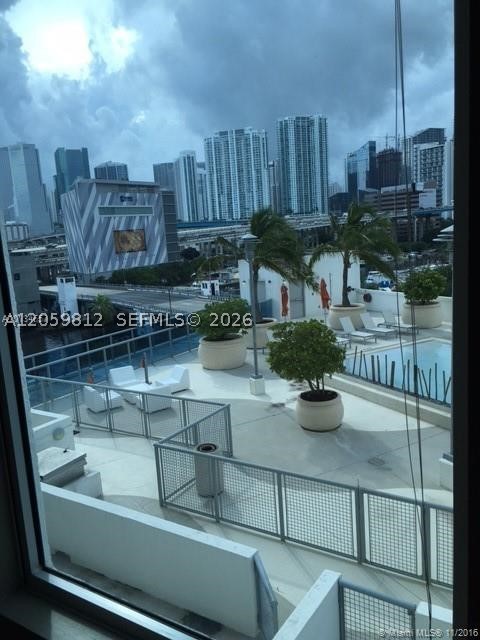 NEO CONDO - Residential