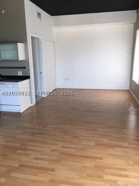 NEO CONDO - Residential