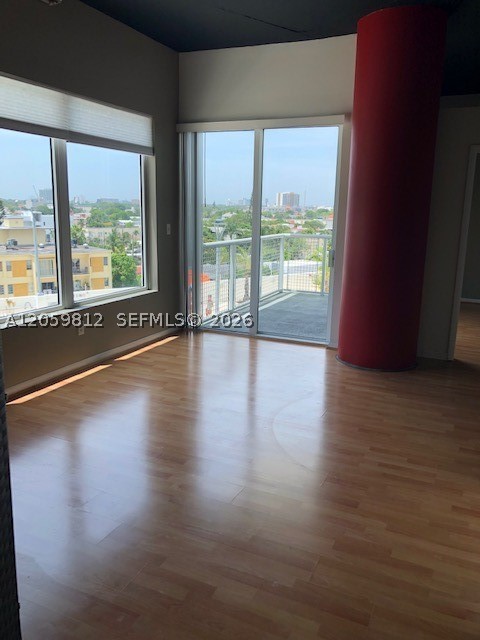 NEO CONDO - Residential