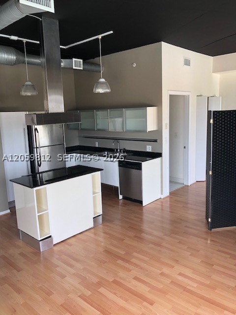 NEO CONDO - Residential