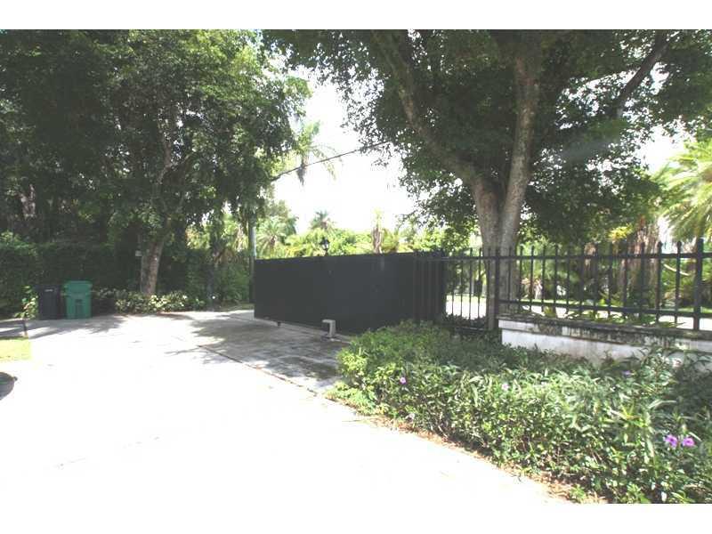 PARIS MANOR NORTH - Residential Lease