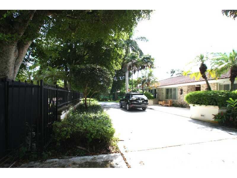 PARIS MANOR NORTH - Residential Lease