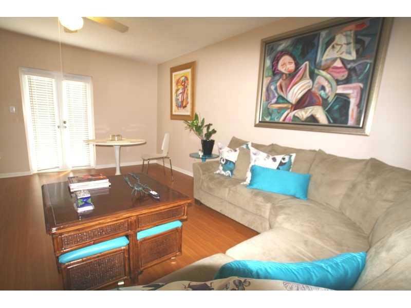 PARIS MANOR NORTH - Residential Lease
