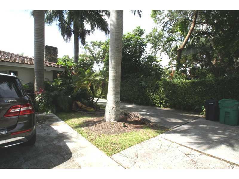 PARIS MANOR NORTH - Residential Lease