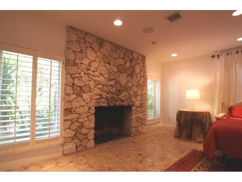 PARIS MANOR NORTH - Residential Lease