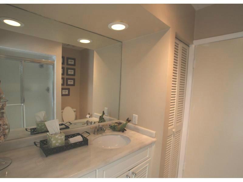PARIS MANOR NORTH - Residential Lease