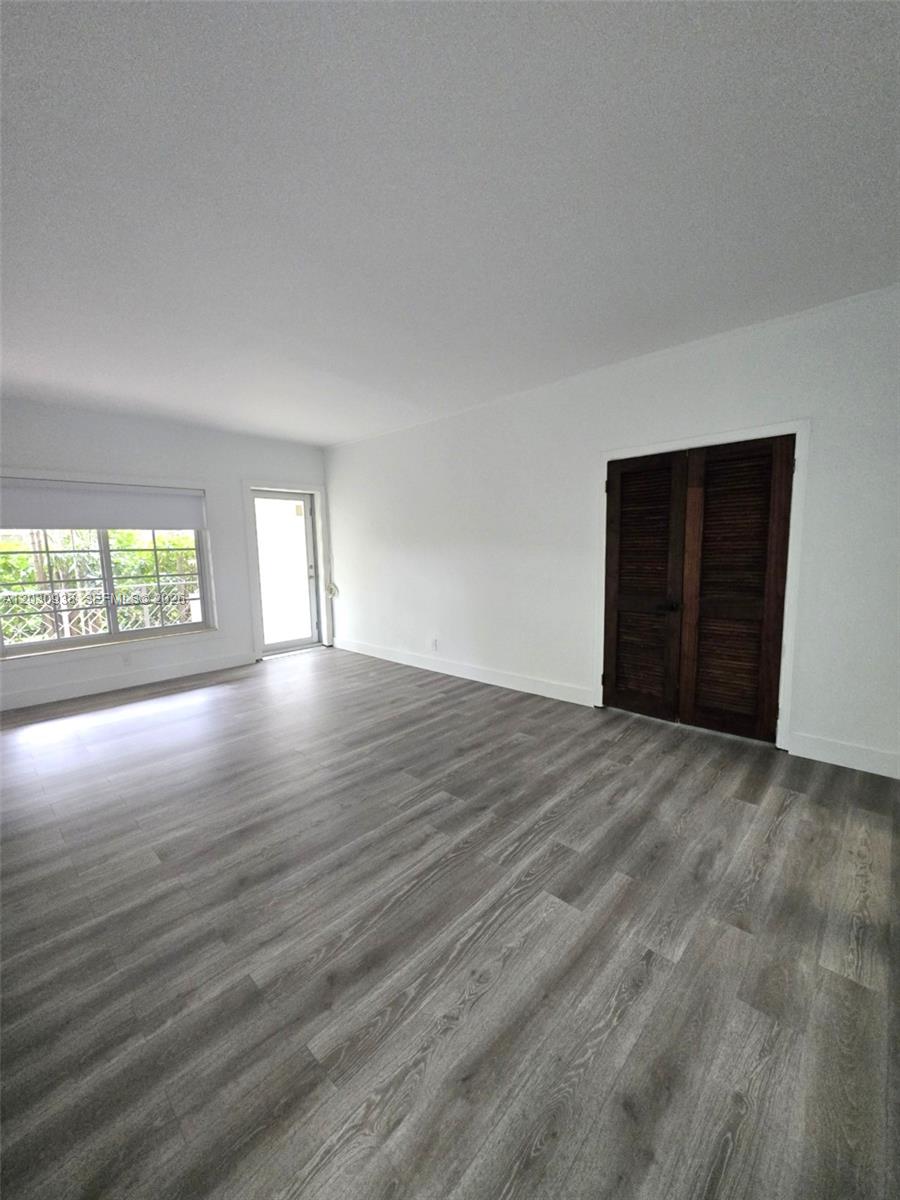 NORMANDY SHORES APTS COND - Residential