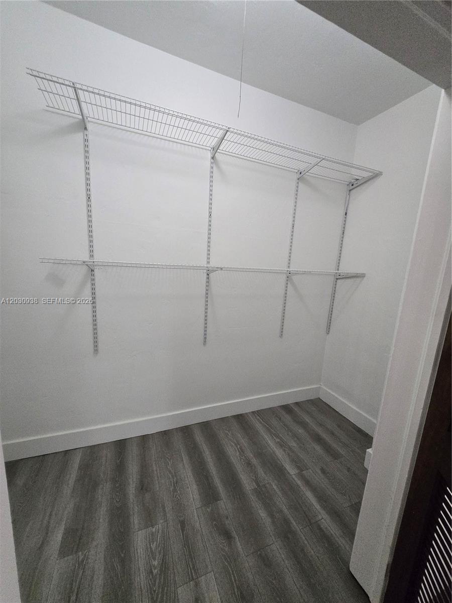 NORMANDY SHORES APTS COND - Residential