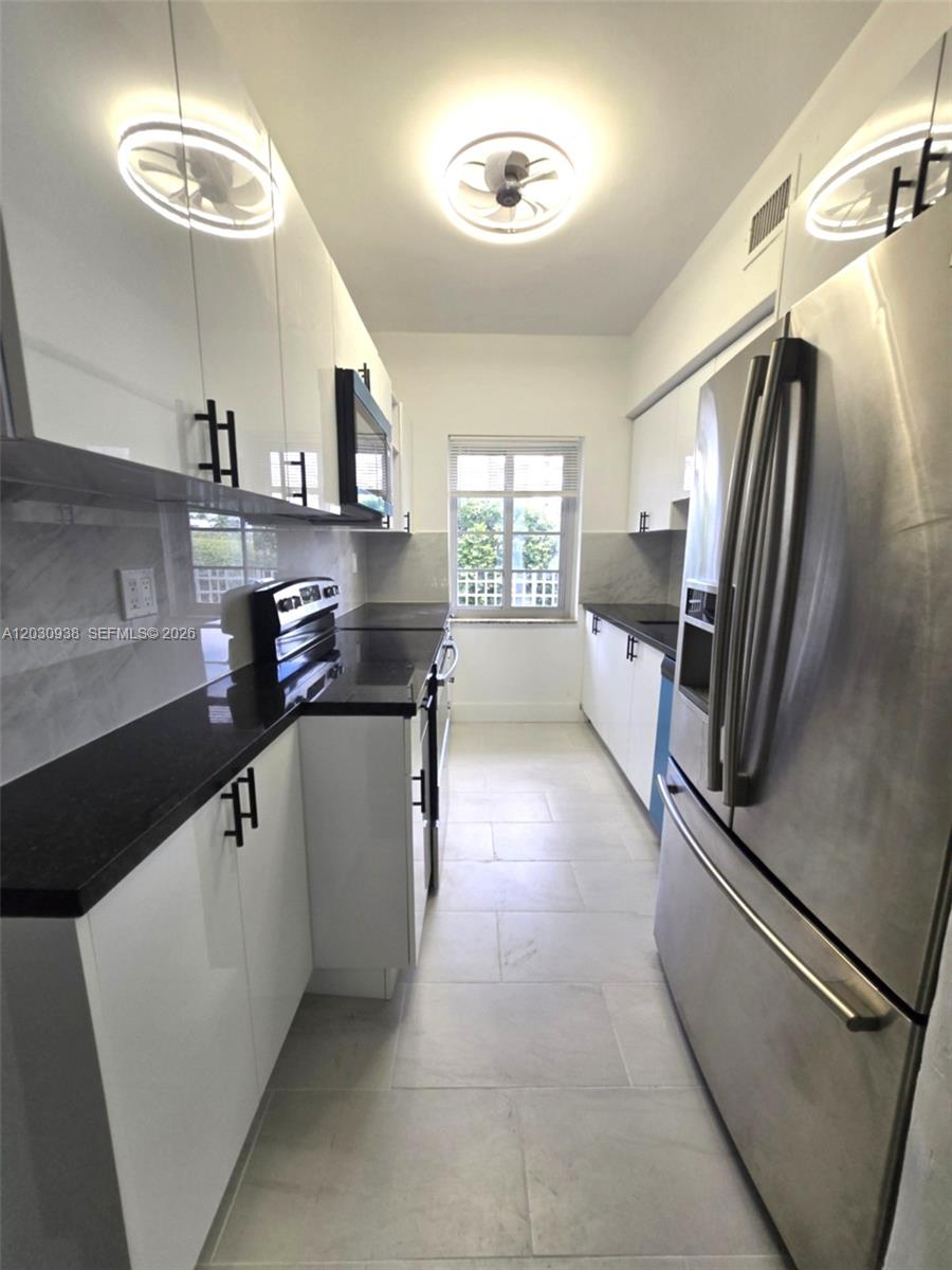 NORMANDY SHORES APTS COND - Residential