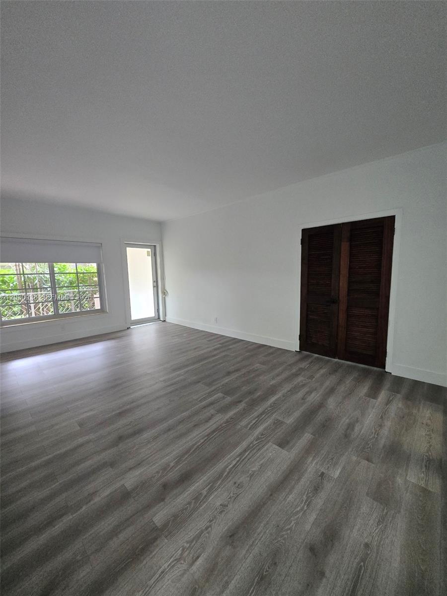 NORMANDY SHORES APTS COND - Residential