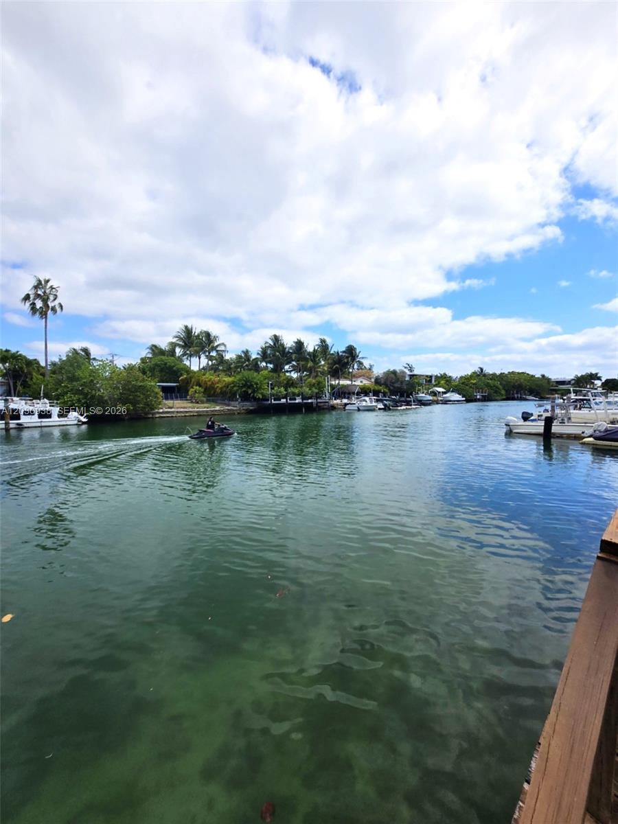 NORMANDY SHORES APTS COND - Residential
