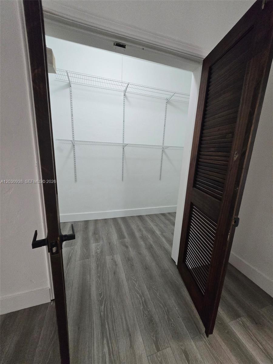 NORMANDY SHORES APTS COND - Residential