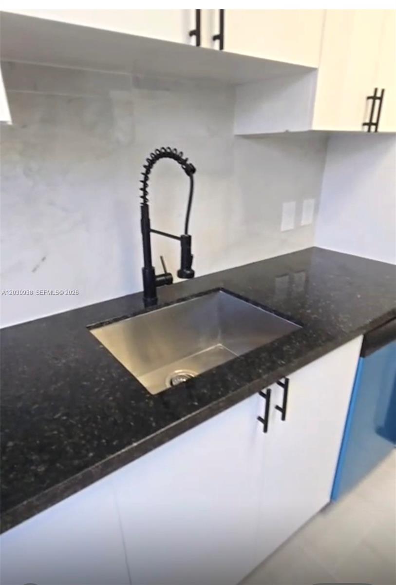NORMANDY SHORES APTS COND - Residential