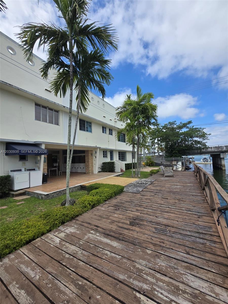 NORMANDY SHORES APTS COND - Residential